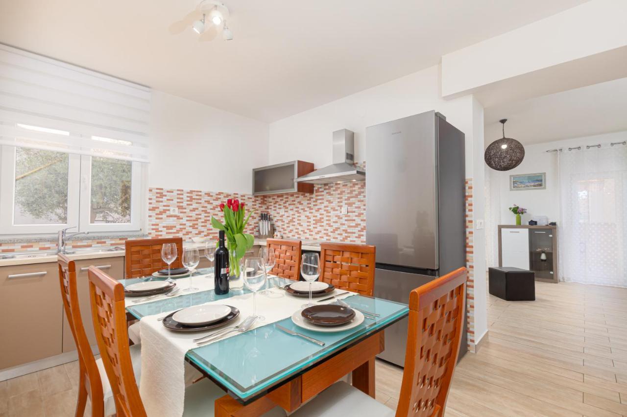 Kuca Lana Apartman Medulin Kültér fotó