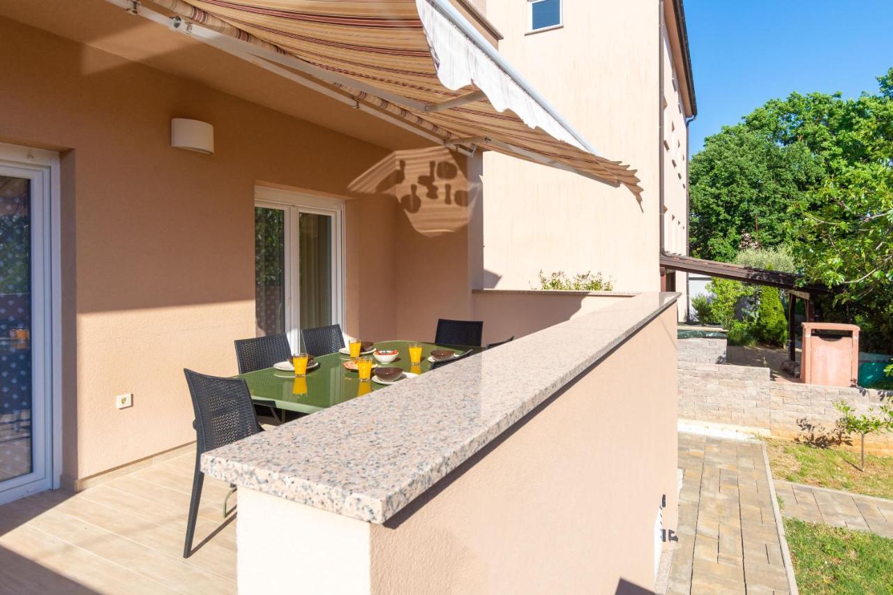 Kuca Lana Apartman Medulin Kültér fotó