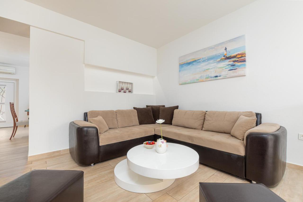 Kuca Lana Apartman Medulin Kültér fotó