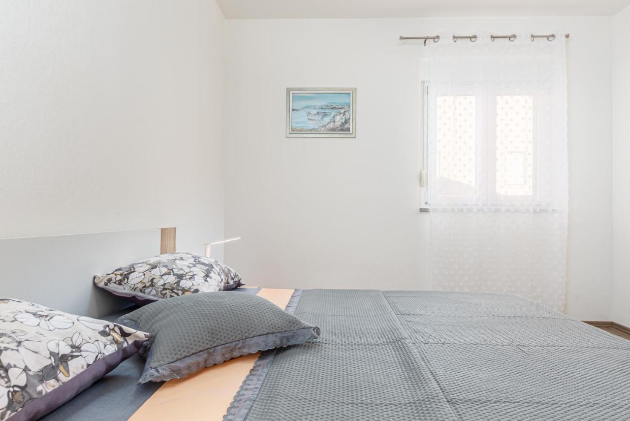 Kuca Lana Apartman Medulin Kültér fotó