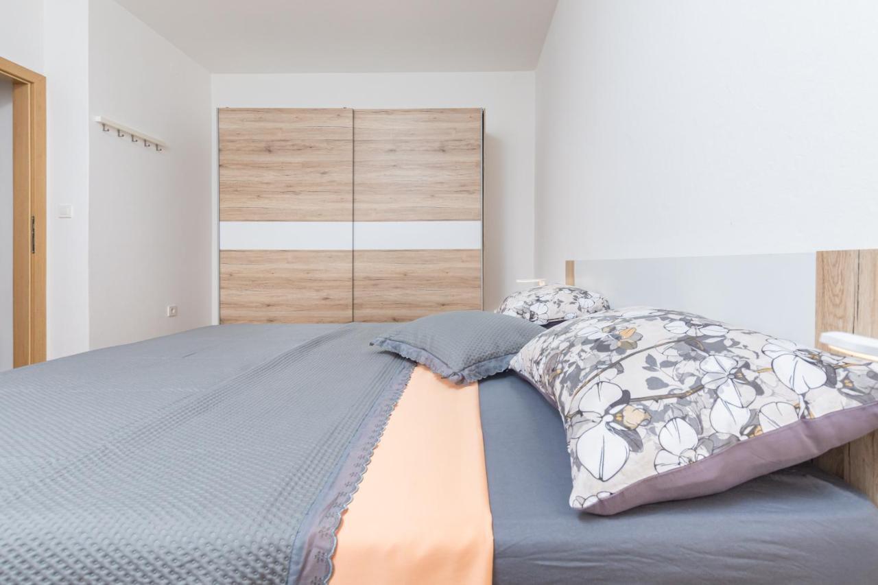 Kuca Lana Apartman Medulin Kültér fotó