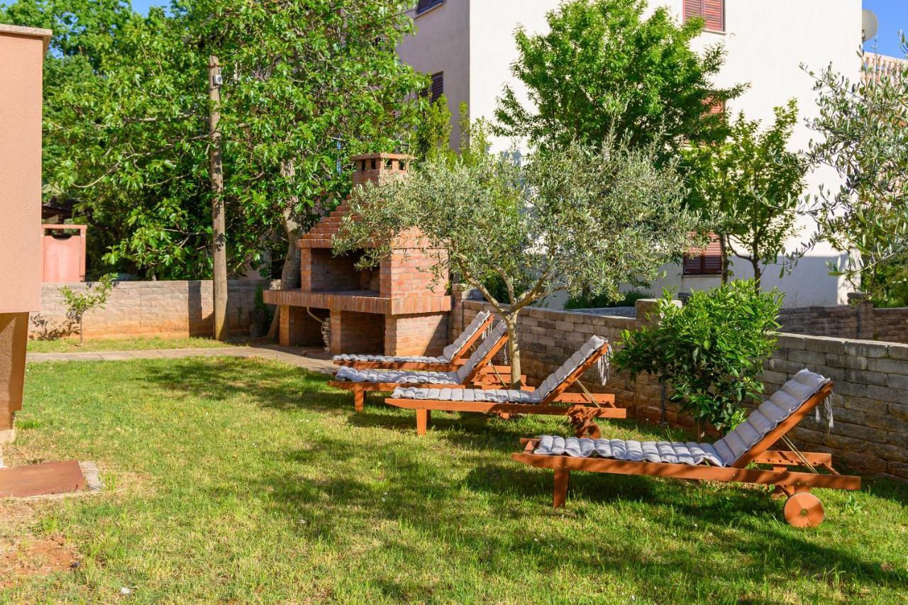 Kuca Lana Apartman Medulin Kültér fotó