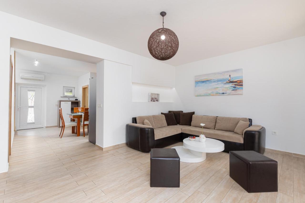 Kuca Lana Apartman Medulin Kültér fotó