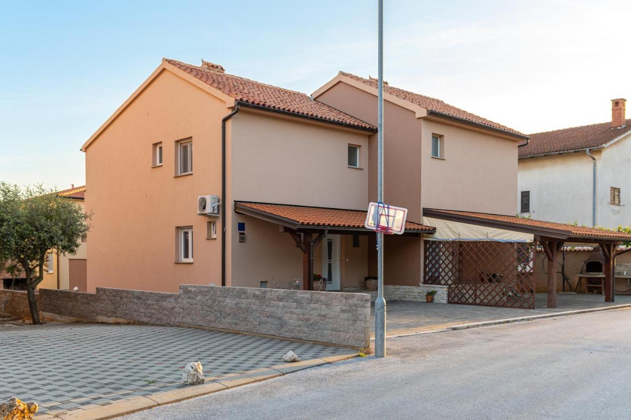Kuca Lana Apartman Medulin Kültér fotó