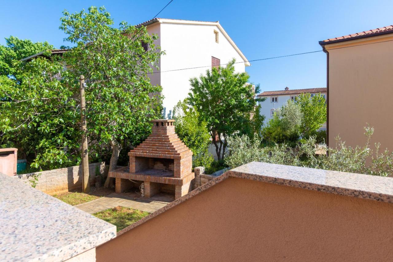 Kuca Lana Apartman Medulin Kültér fotó