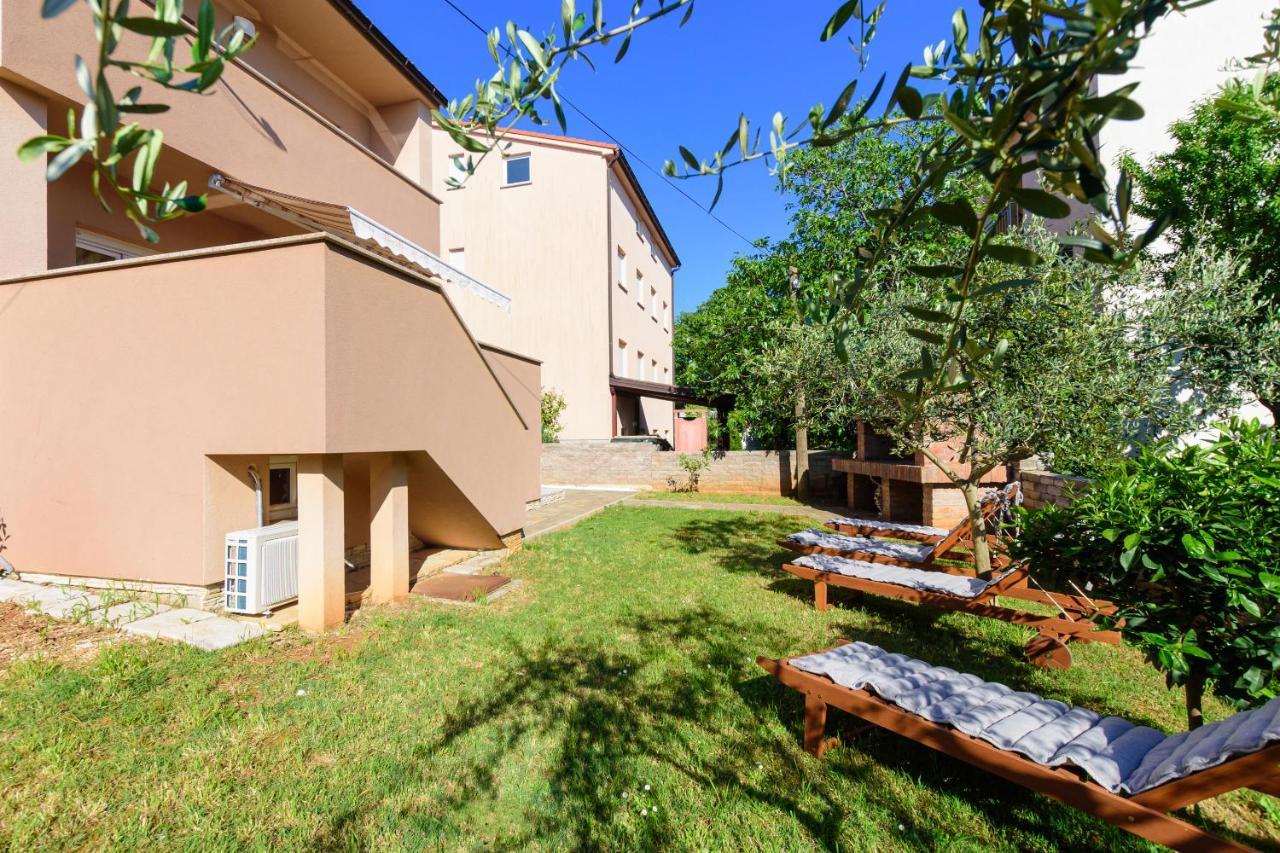 Kuca Lana Apartman Medulin Kültér fotó