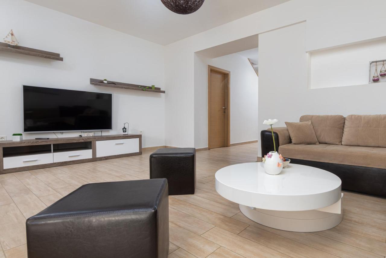 Kuca Lana Apartman Medulin Kültér fotó