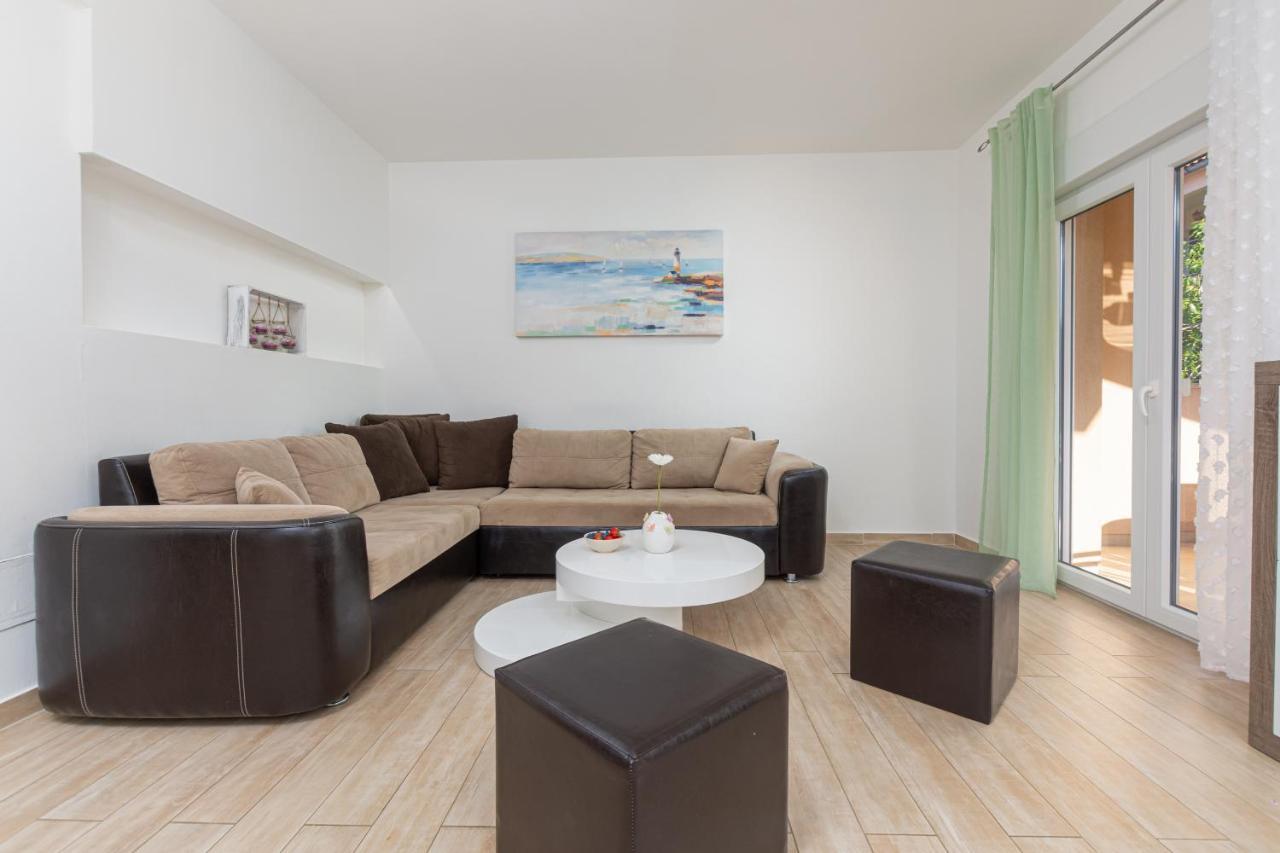 Kuca Lana Apartman Medulin Kültér fotó
