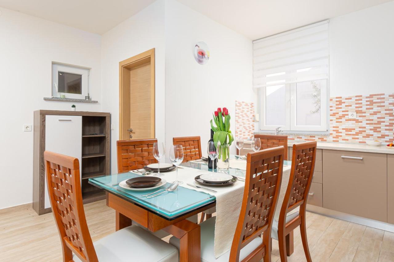 Kuca Lana Apartman Medulin Kültér fotó
