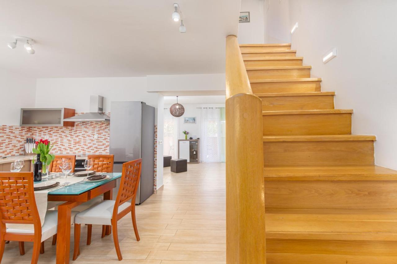 Kuca Lana Apartman Medulin Kültér fotó